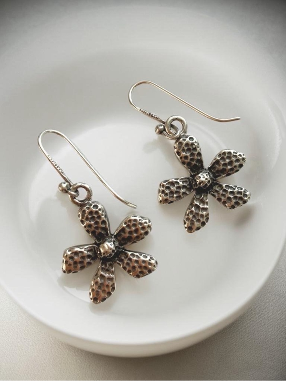 Silpada Sterling Silver Hammered Flower Drop Earrings W11555